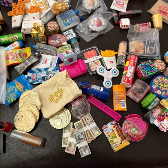 Mini Brands Collectible Toys - Picture 6 of 7